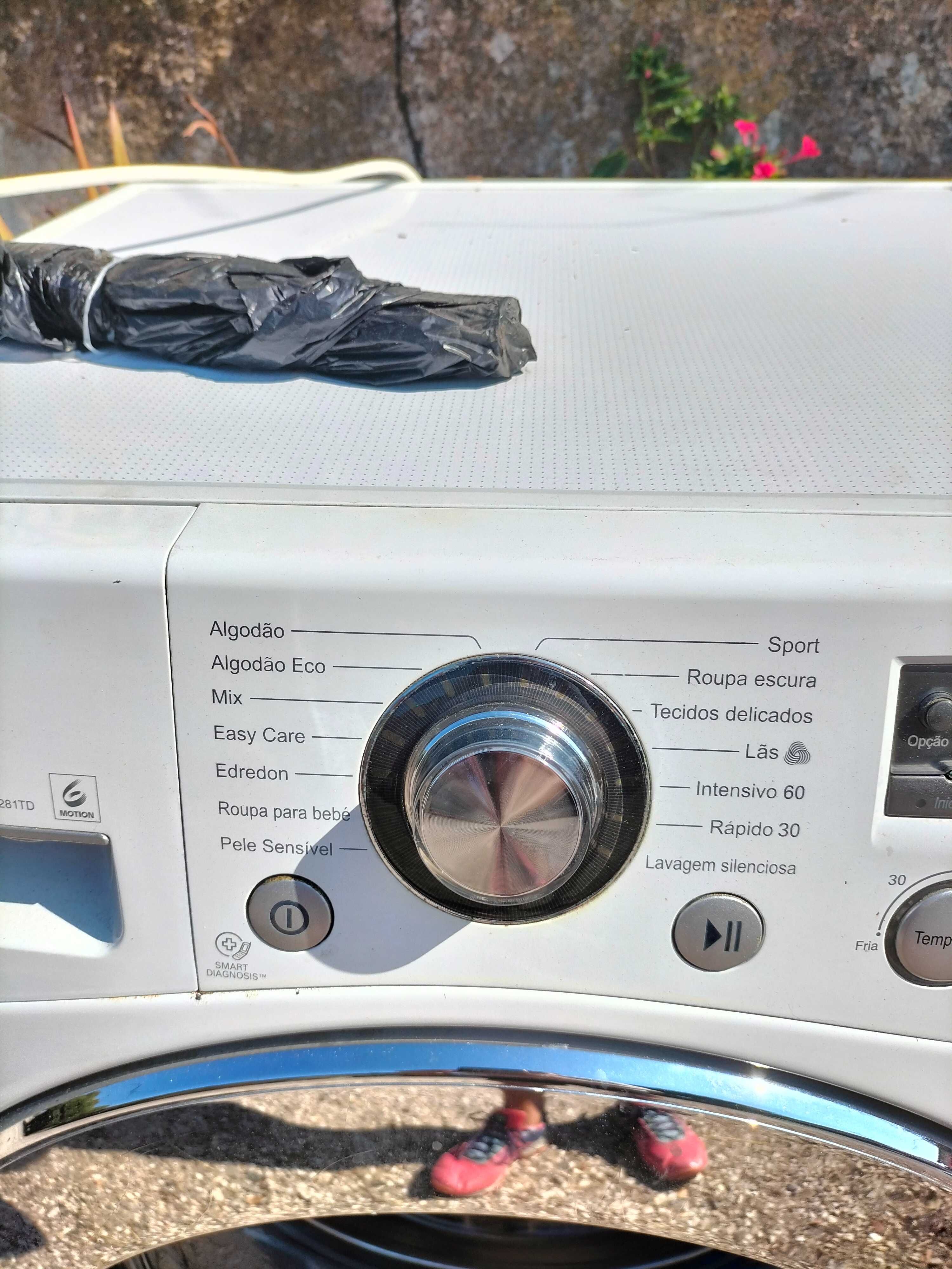 Máquina de lavar roupa LG 8kg