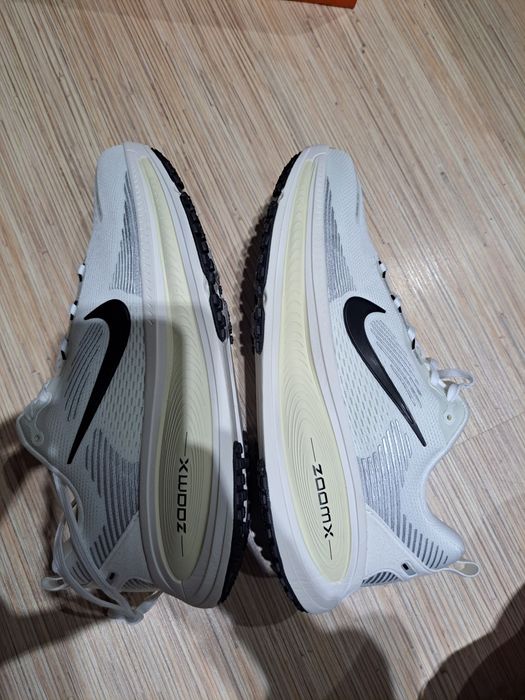 Buty do biegania Nike Vomero 18