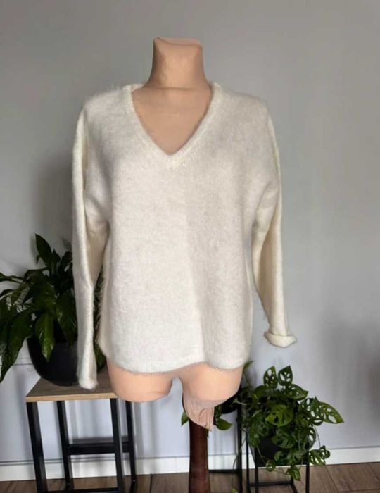 Kremowy sweter oversize wełna i moher