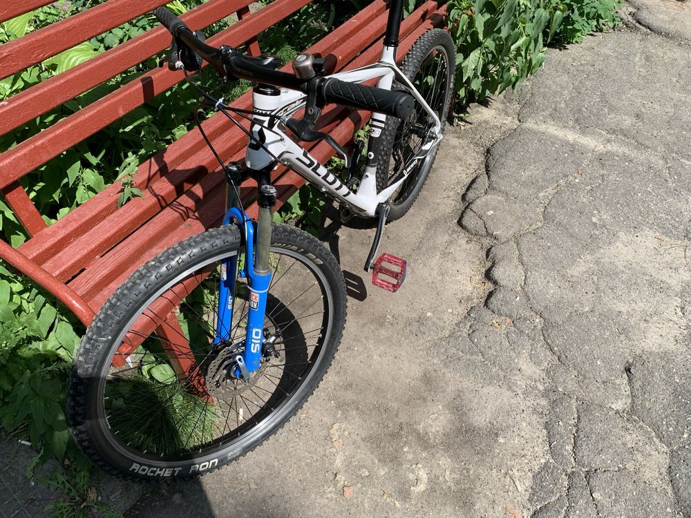 Продам карбоновый велосипед Scott Scale 20