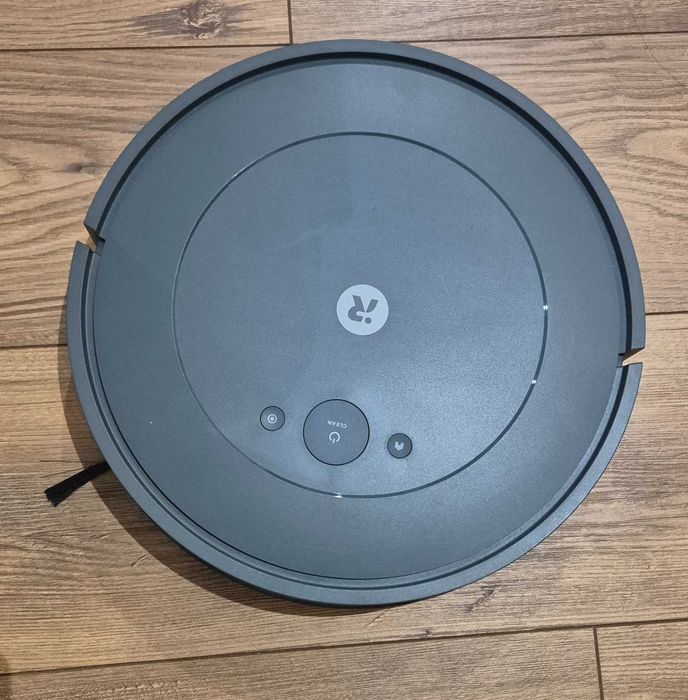 iRobot Roomba Combo Essential Czarny