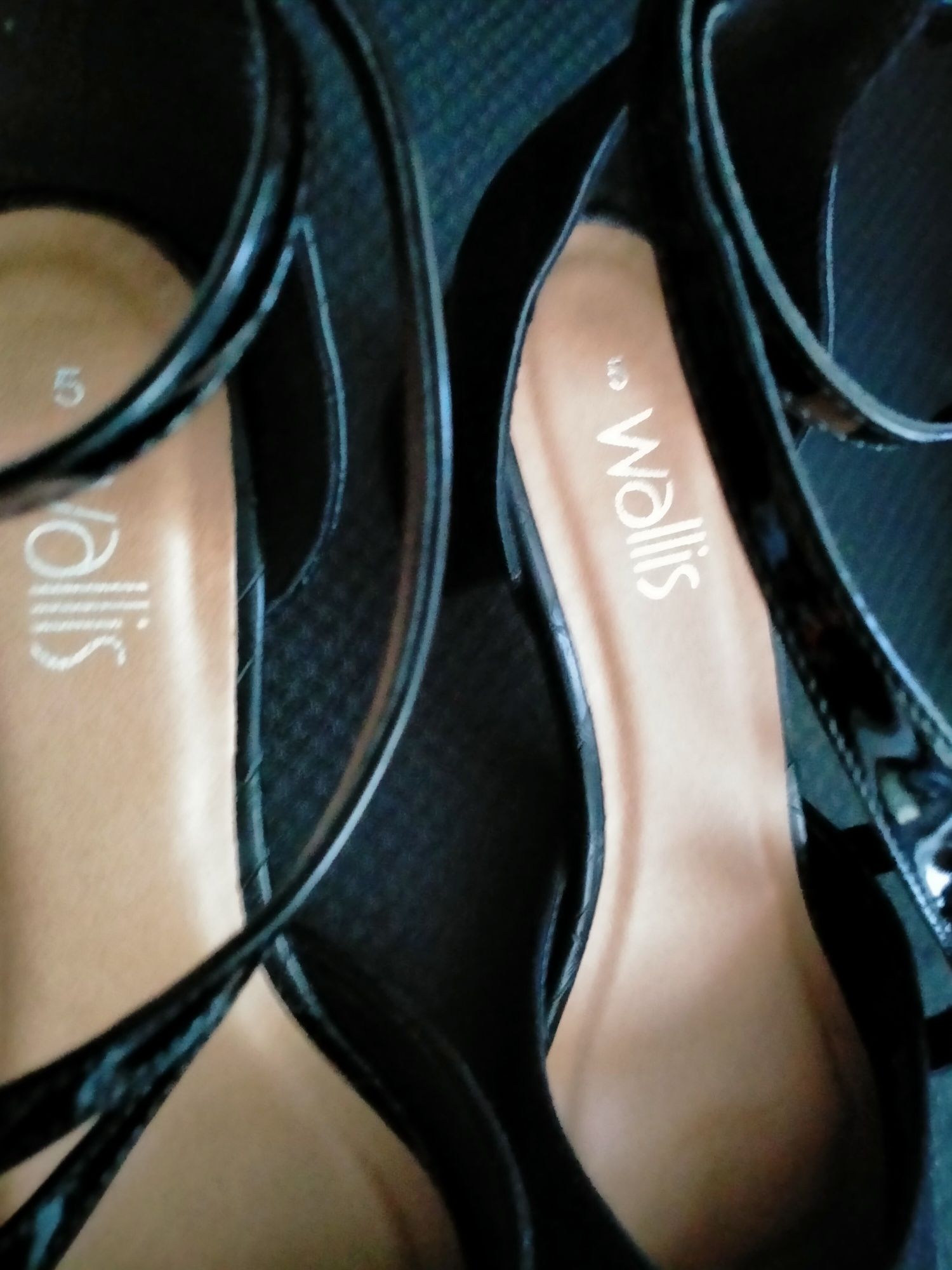 Buty wizytowe damskie Wallis