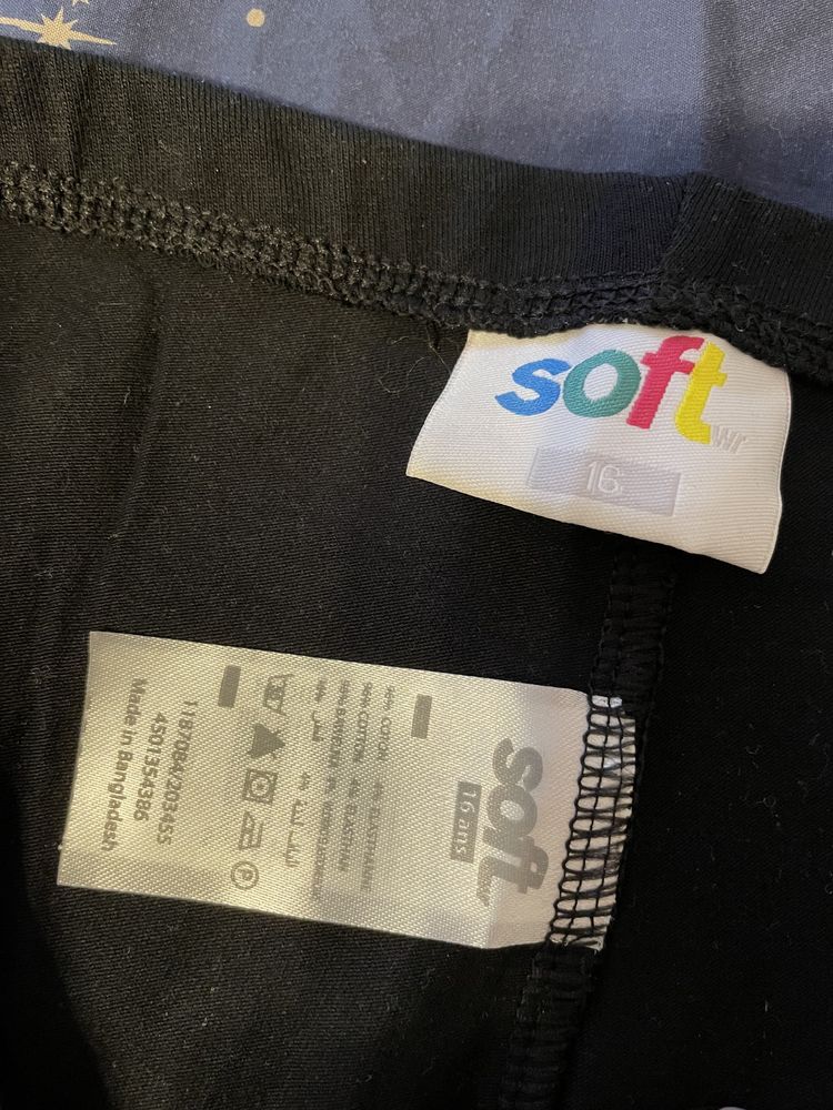 Czarne legginsy soft