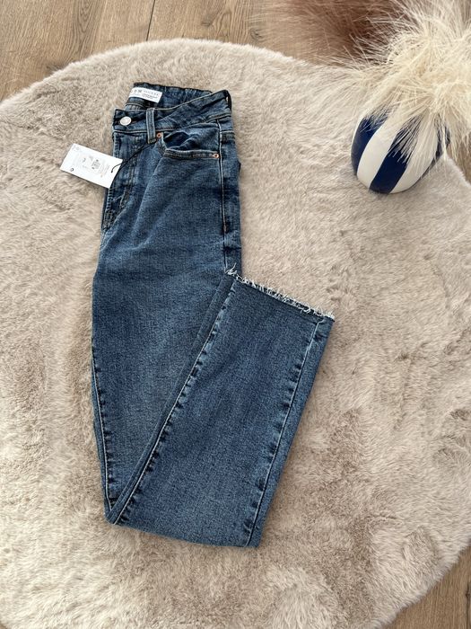Nowe spodnie jeansowe slim proste wysoki stan bez dziur