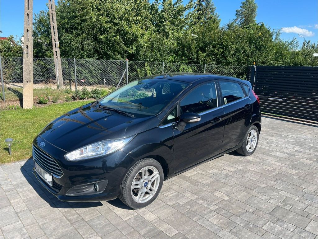 Samochód Ford Fiesta - Rezerwacja