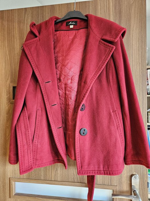 Piękny płaszcz Aryton