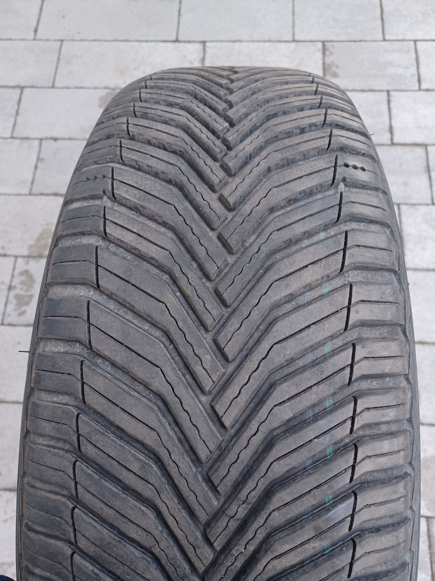 235 /55 R 19 Michelin Crossclimate 2