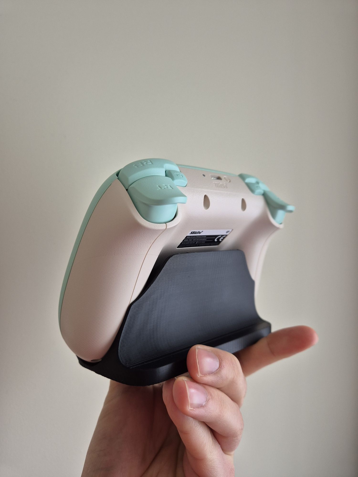 Podstawka/stojak na pad 8BitDo Ultimate 2C