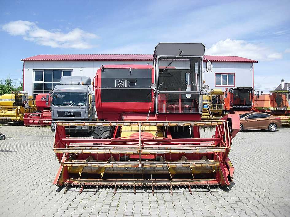 Зерноуборочный комбайн Massey Ferguson 430