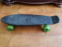 Skate cruiser preto BERG