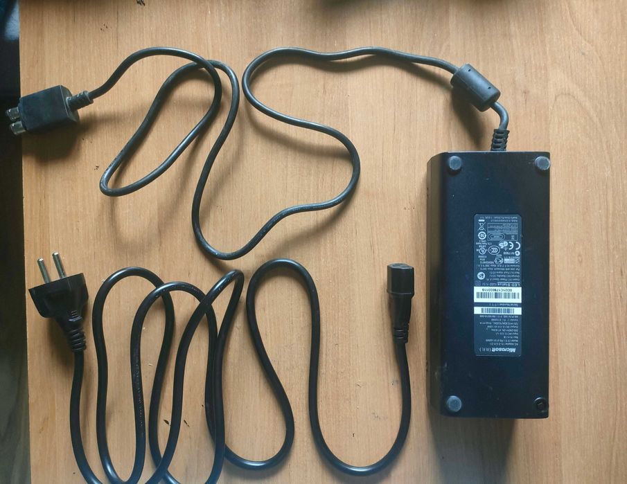 Zasilacz do konsoli xbox 360 slim