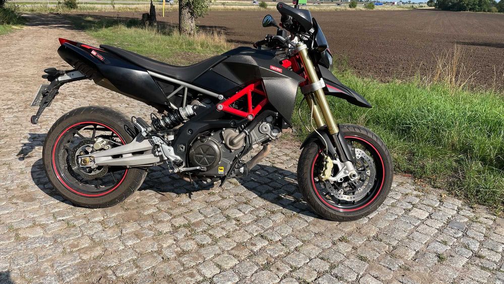 Aprilia Dorsoduro 750 Factory