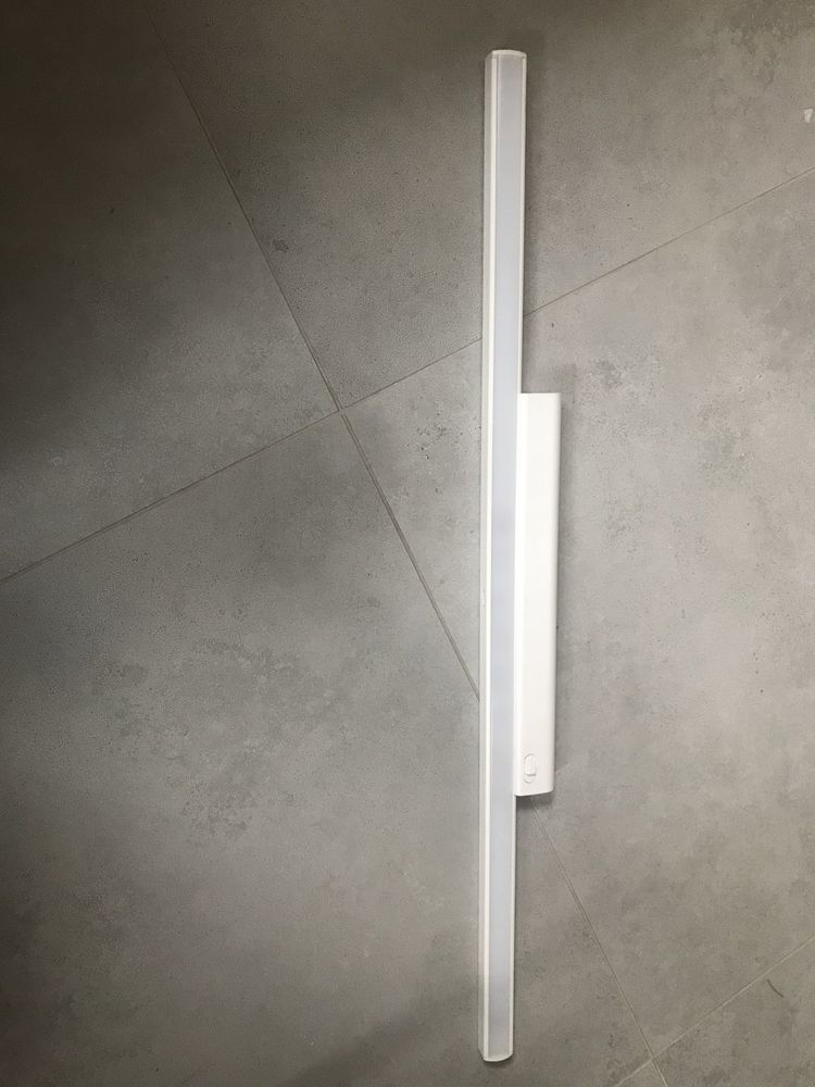 Listwa led z czujnikiem ruchu stotta do szafy biala 72 cm ikea