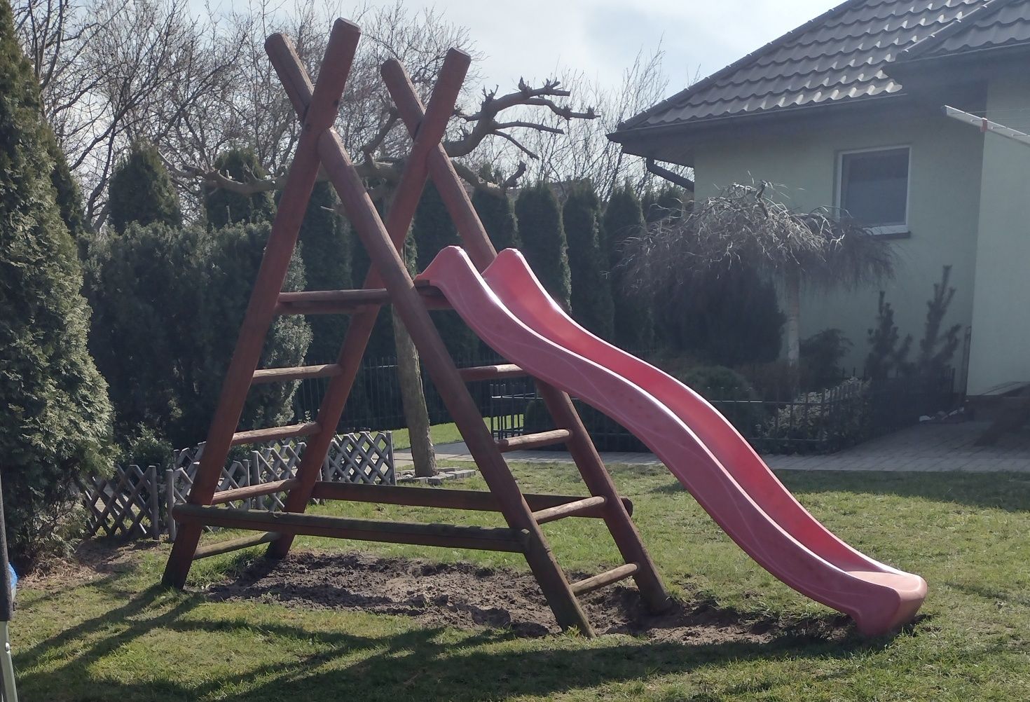 Zjeżdżalnia duża dla dzieci drewniana