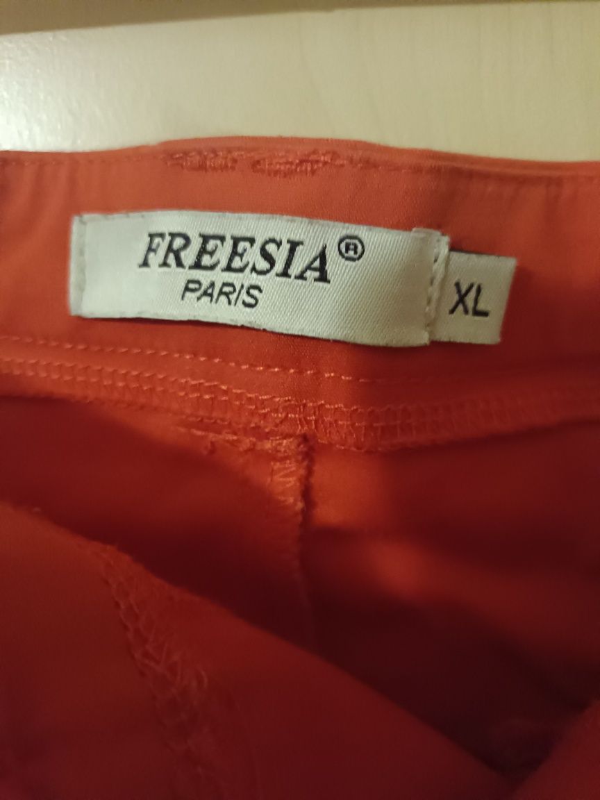 Spodnie damskie cygaretki Freesia XL