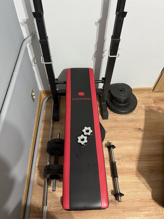 Ławka do wyciskania, hantle, obciążenie