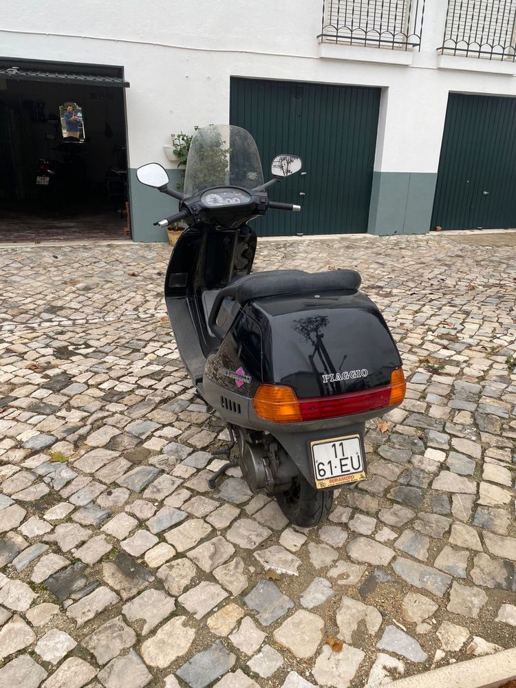 Vendo Scooter Piaggio Hexagon de 1994
