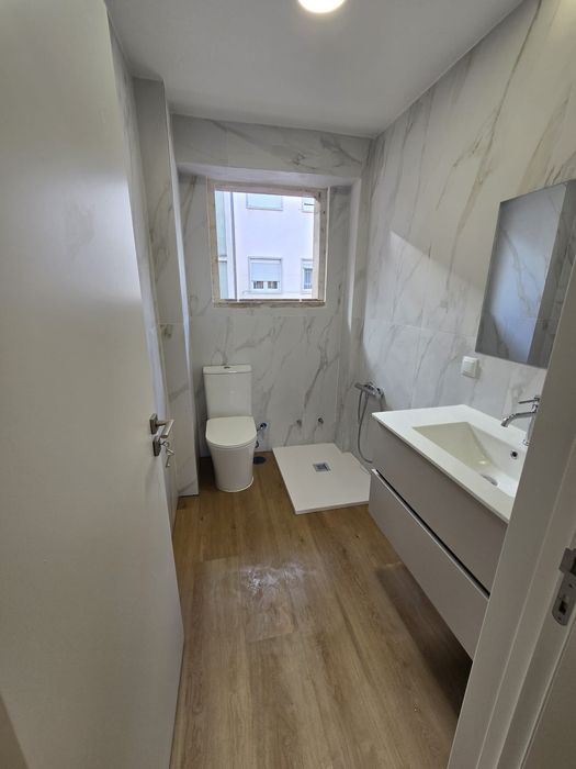 Obras • Remodelações • Reparações • Handyman