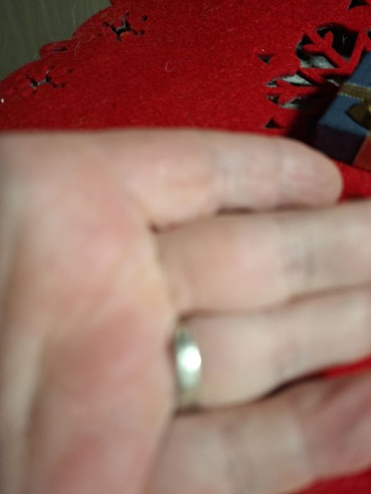 Stary pierścionek srebrny ażurowy