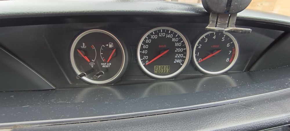 Нісан     прімєра