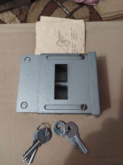 Замок Амбарный, Навесной Алюминиевый