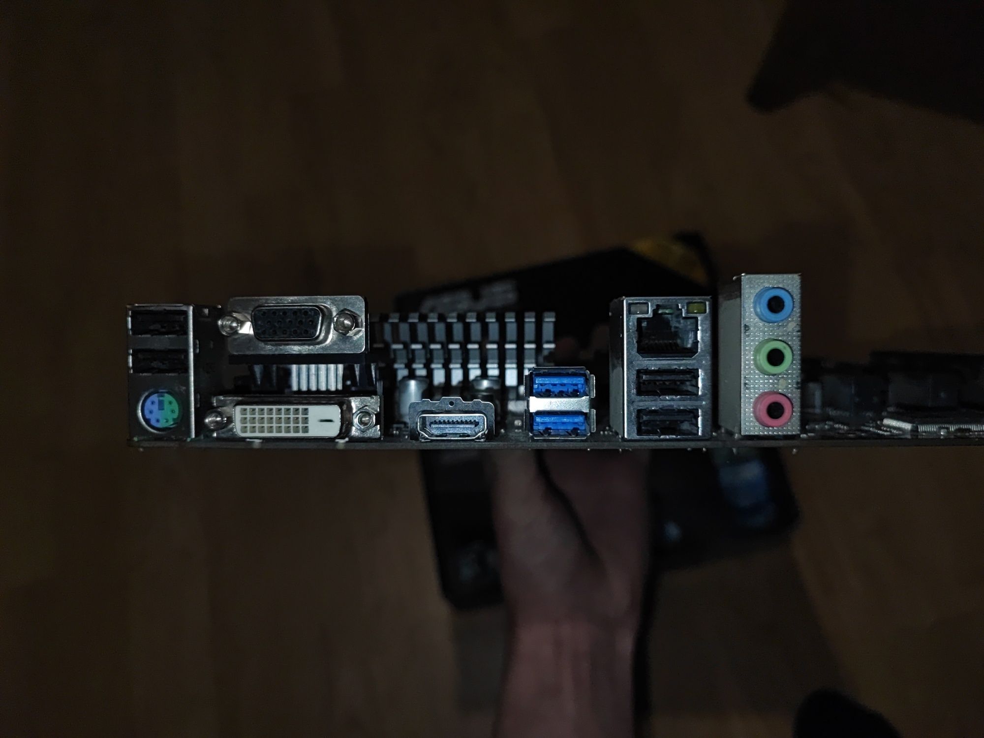 Материнська плата GIGABYTE AM3+ FX-8300