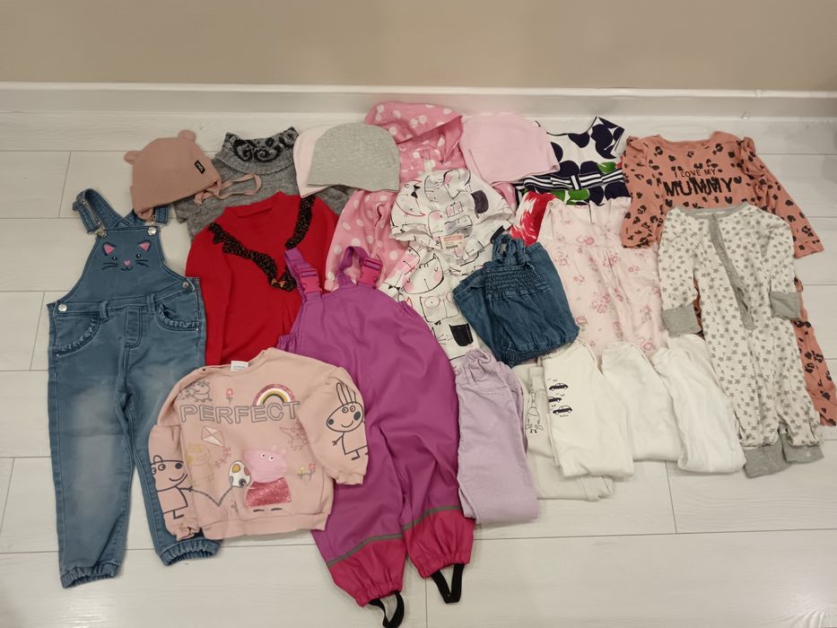 Продам пакет речей для дівчинки 98р