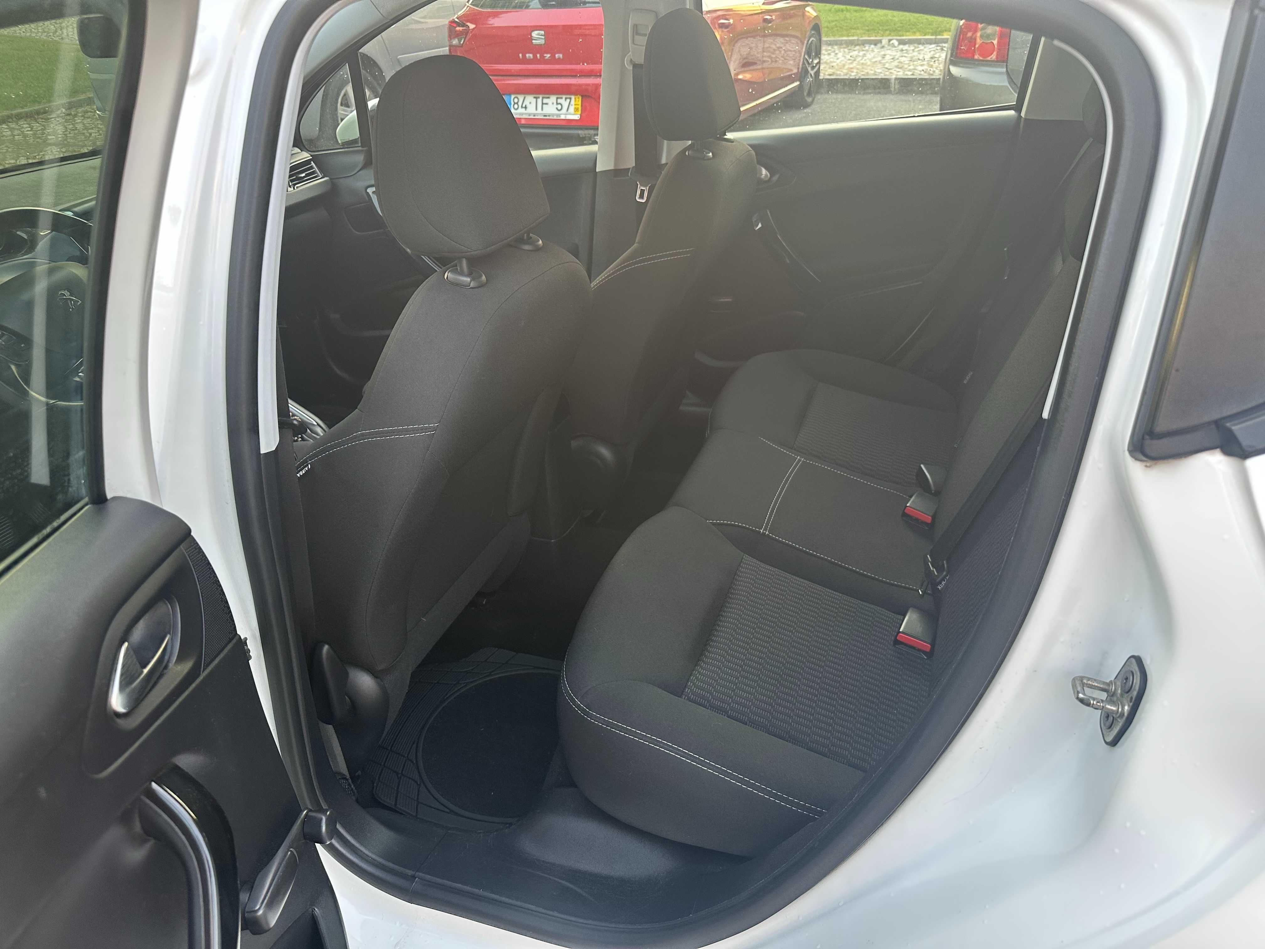 Peugeot 208 1,6hdi ALLURE