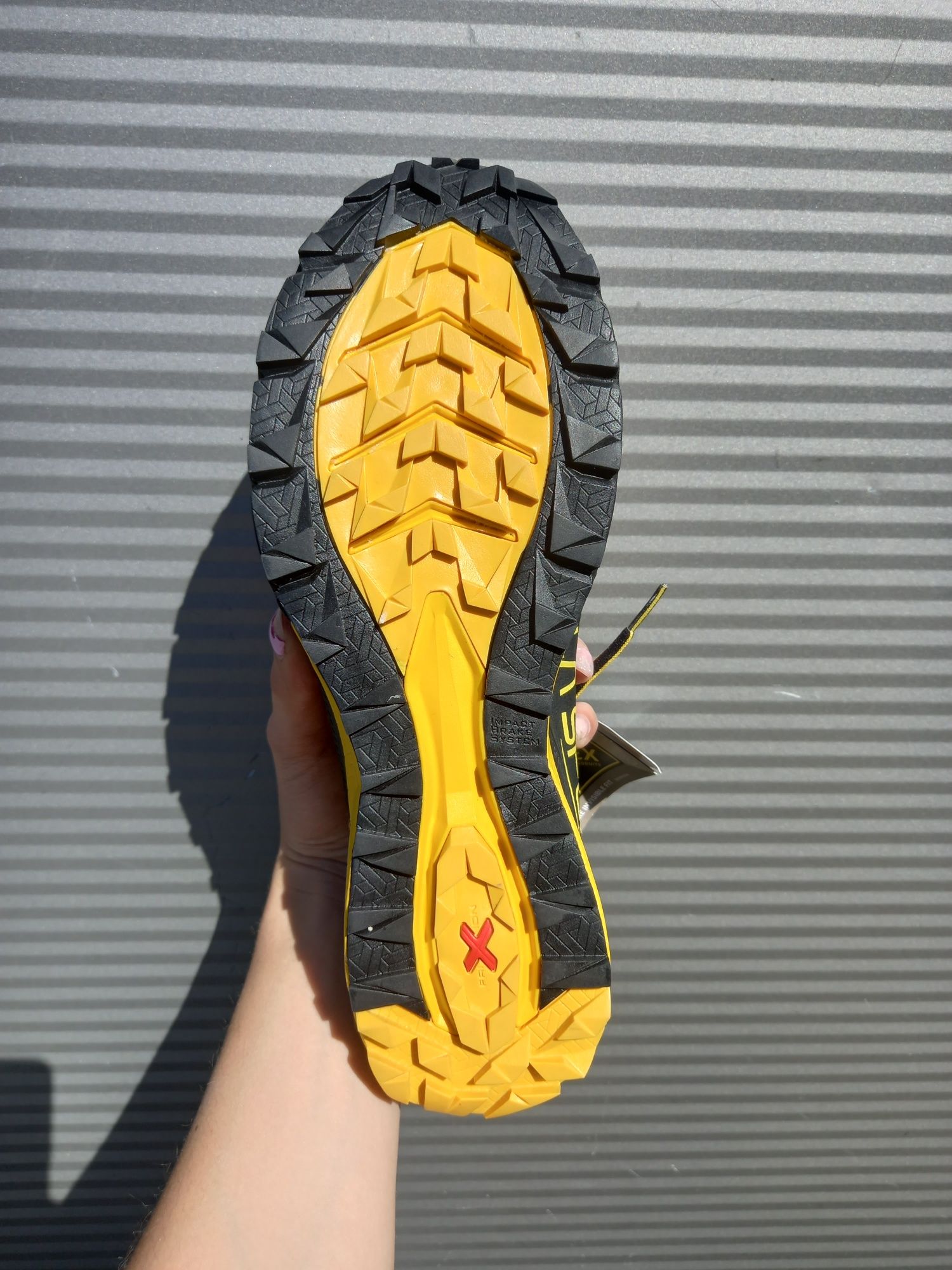 Buty do biegania w terenie trailowe La Sportiva Jackal GTX r. 41 ½