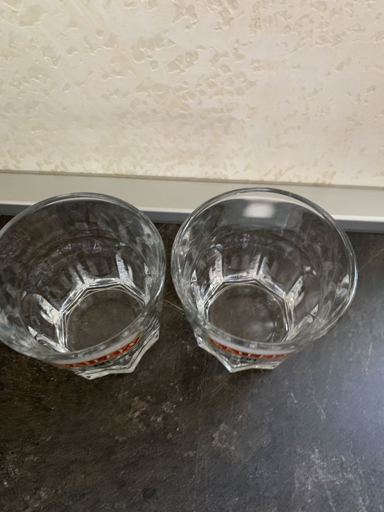 Два стакана для виски