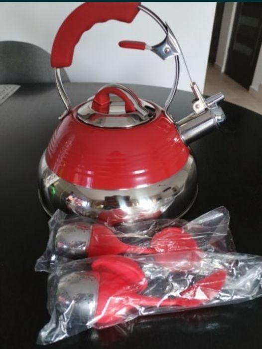 Pykal Czajnik z gwizdkiem do herbaty na kuchenkę 2.6L czerwony okazja