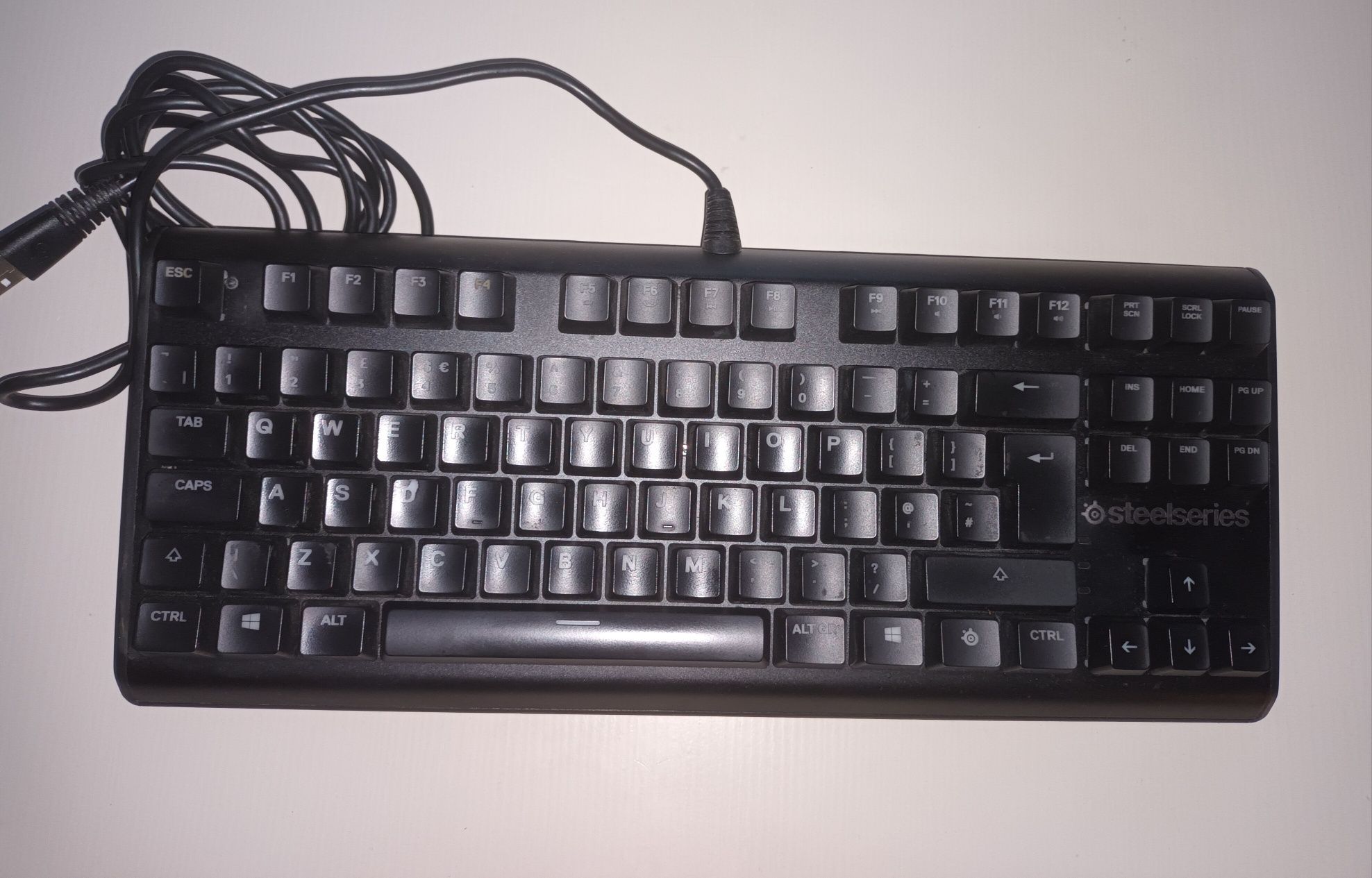 Klawiatura gamingowa-SteelSeries Apex M750 Tkl- stan bdb! okazja!