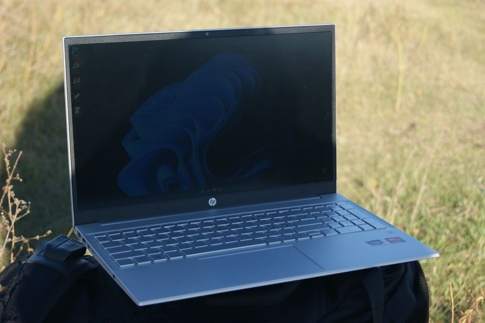 Ноутбук HP Palivion 15 eh0081nb