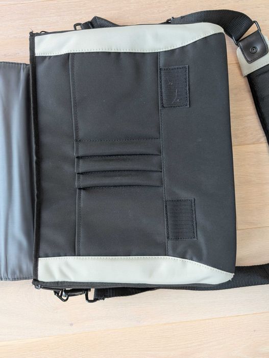 Torba na laptopa Belkin NE