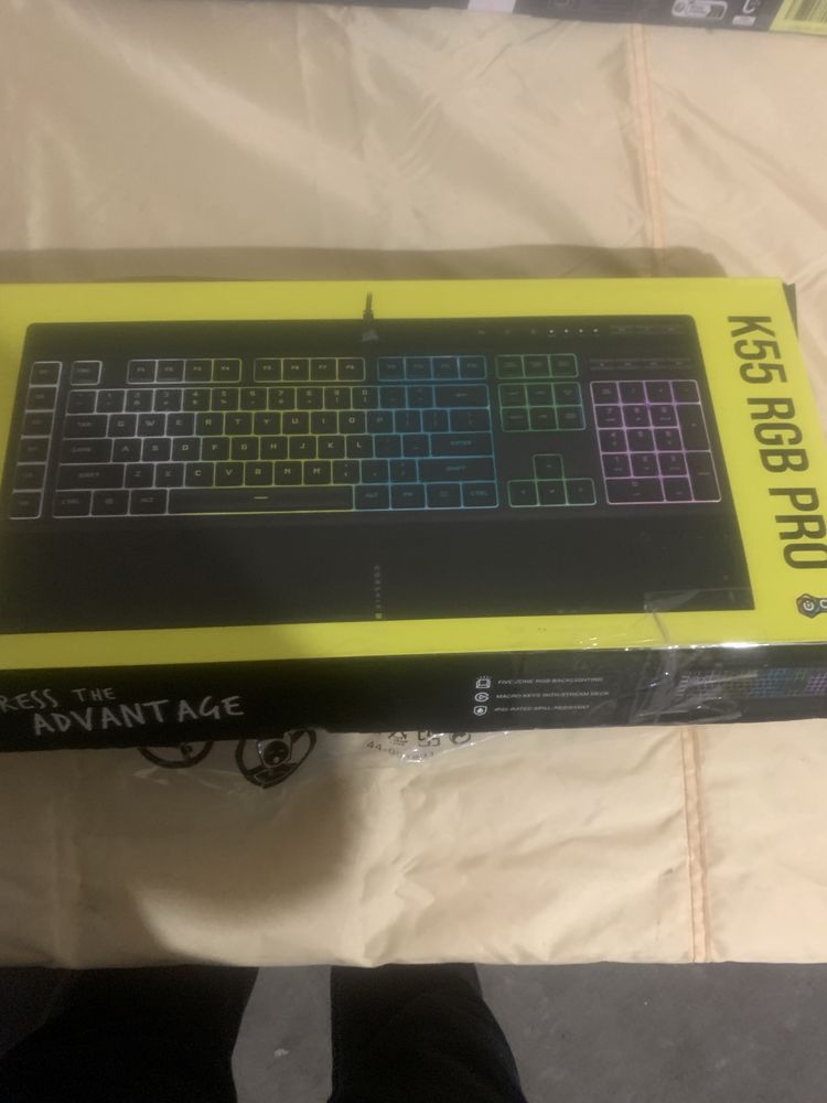 Klawiatura Gamingowa CORSAIR K55 RGB PRO QWERTZ