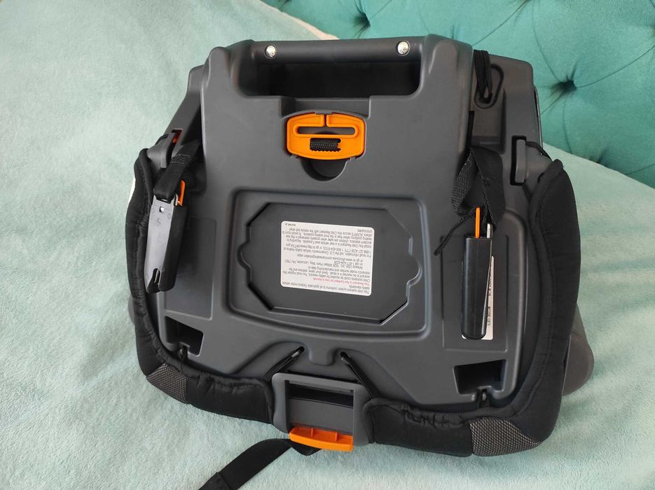 Автокрісло-бустер Chicco GoFit Plus чудовий стан! Як нове!