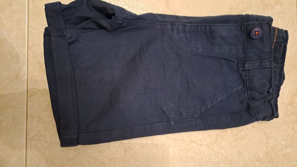 Calções azuis escuros 5/6 anos