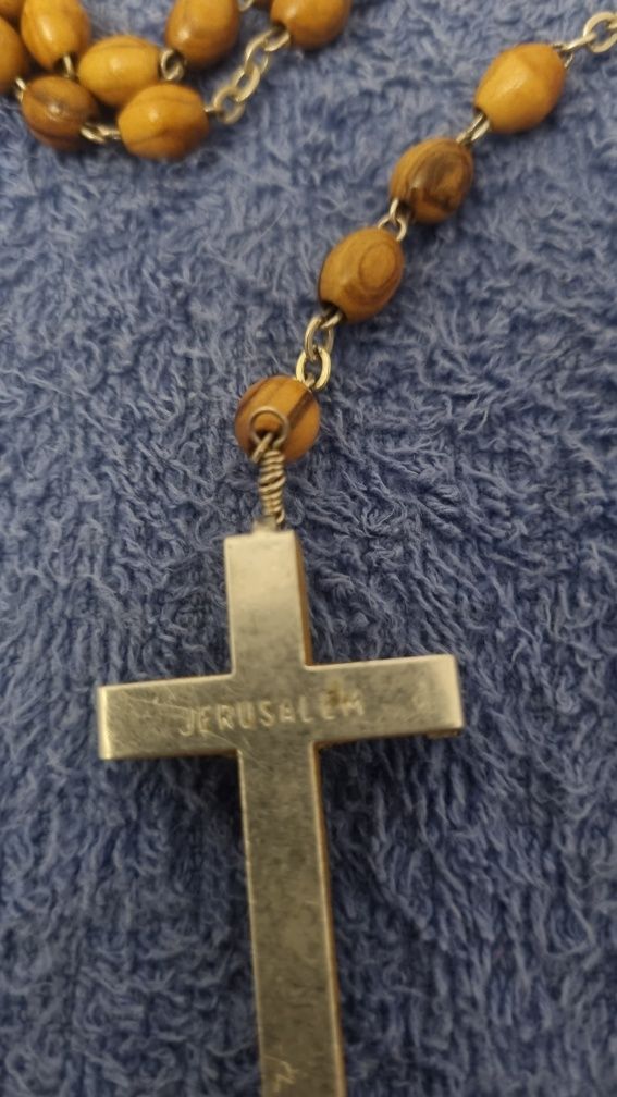 Drewniany Różaniec drewniany z Jerusalem,Ziemia Święta jak na zdjęciu.
