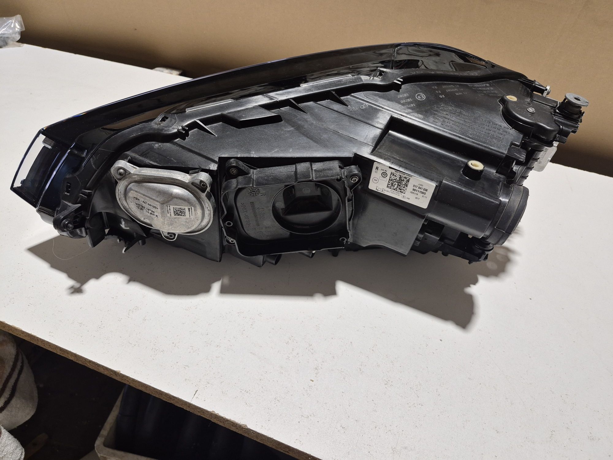 Lampa przód prawa VW Golf SPORTSVAN, full LED. 517.941.036