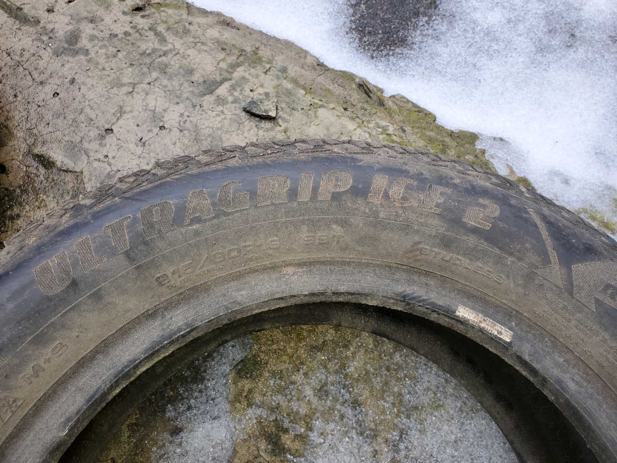 Комплект зимней резины Goodyear UltraGrip Ice 2 215/60/R16