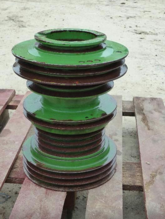 Koło pasowe kombajnu john deere 1188 oraz siłowniki hedera