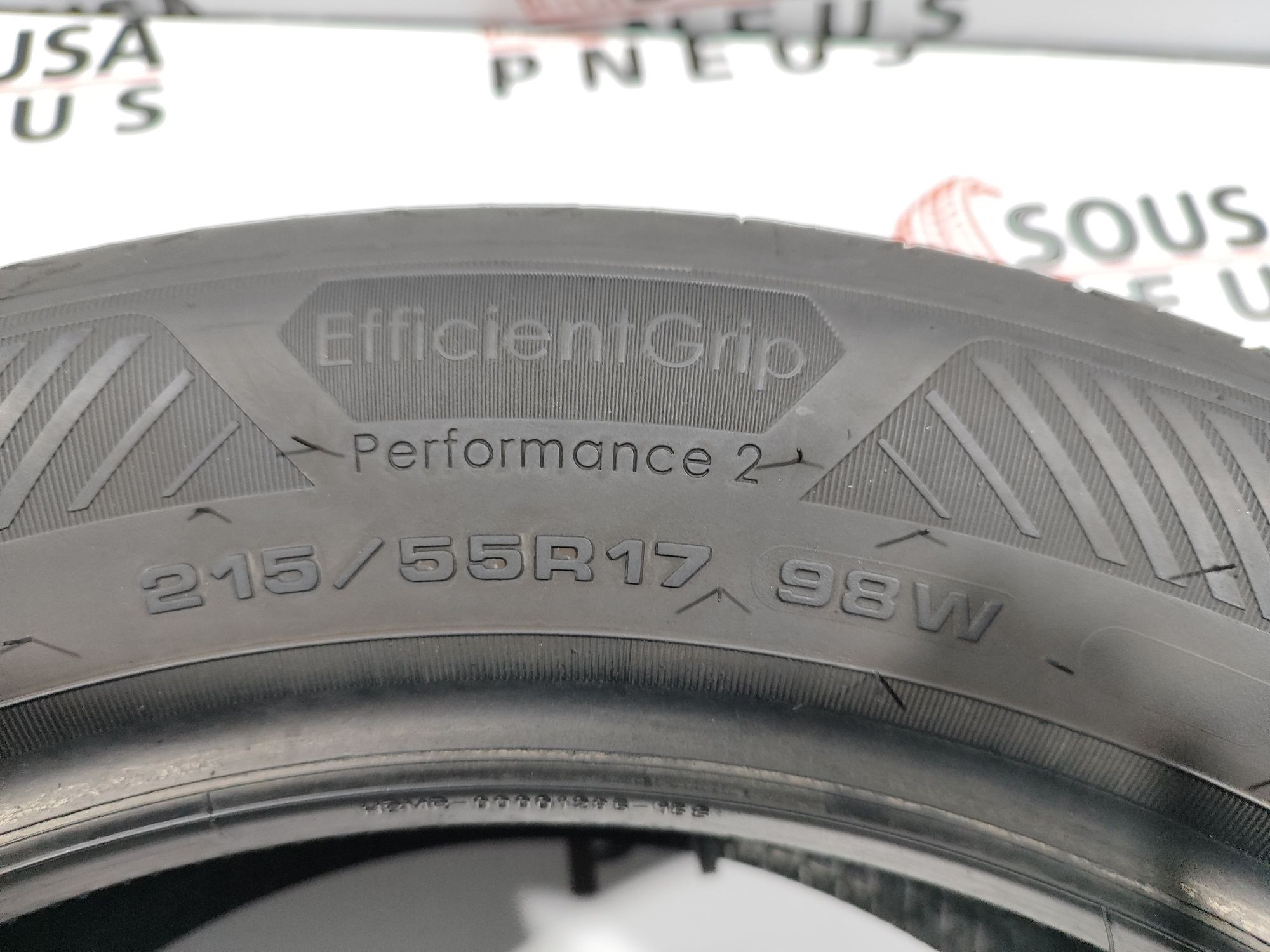 2 pneus semi novos 215-55R17 Good Year - Oferta dos Portes