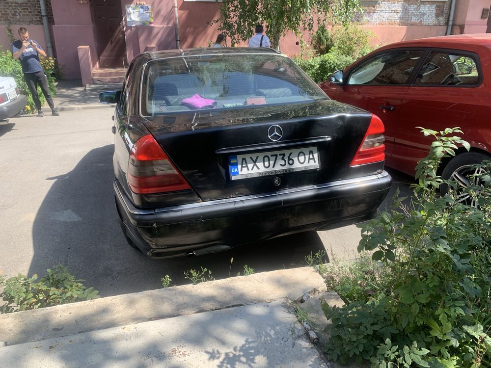 Mercedes C-class w202