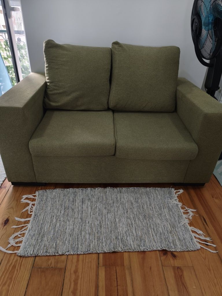 Vendo Sofá 2 Lugares