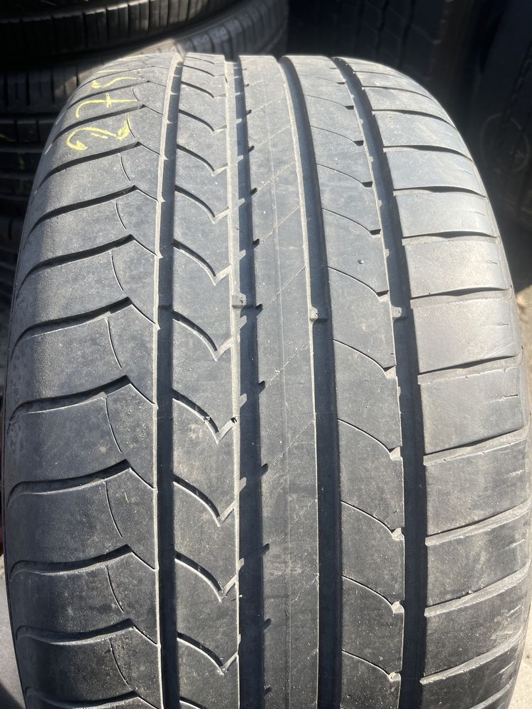 275/40/19 Goodyear Efficient Grip Run Flat 5,5mm 2017r 1szt