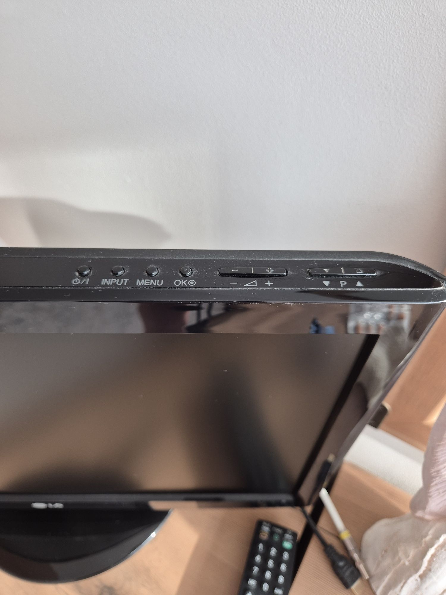 Telewizor LG 22 cale