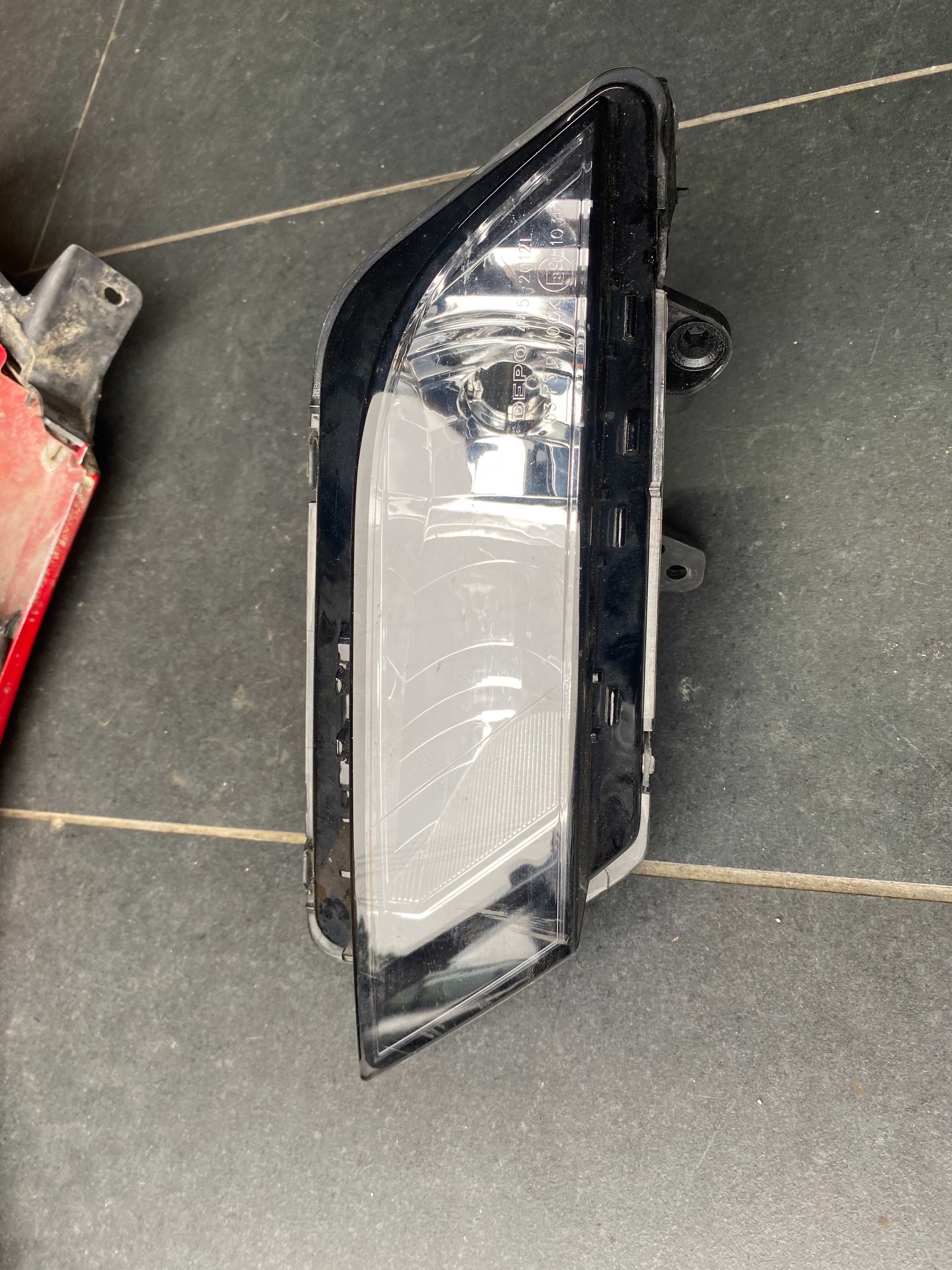 Guarda Lamas esquerdo Seat Ibiza 6J
