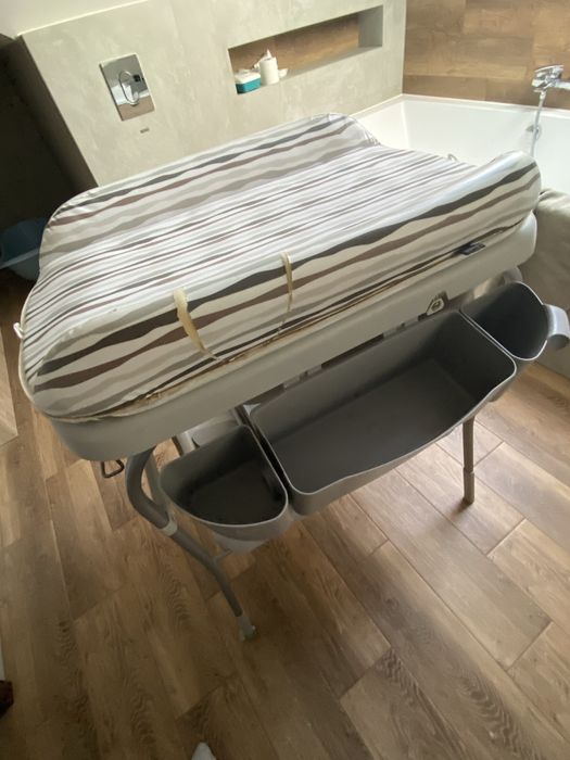 Wanienka na stelażu Chicco plus druga wanienka gratis