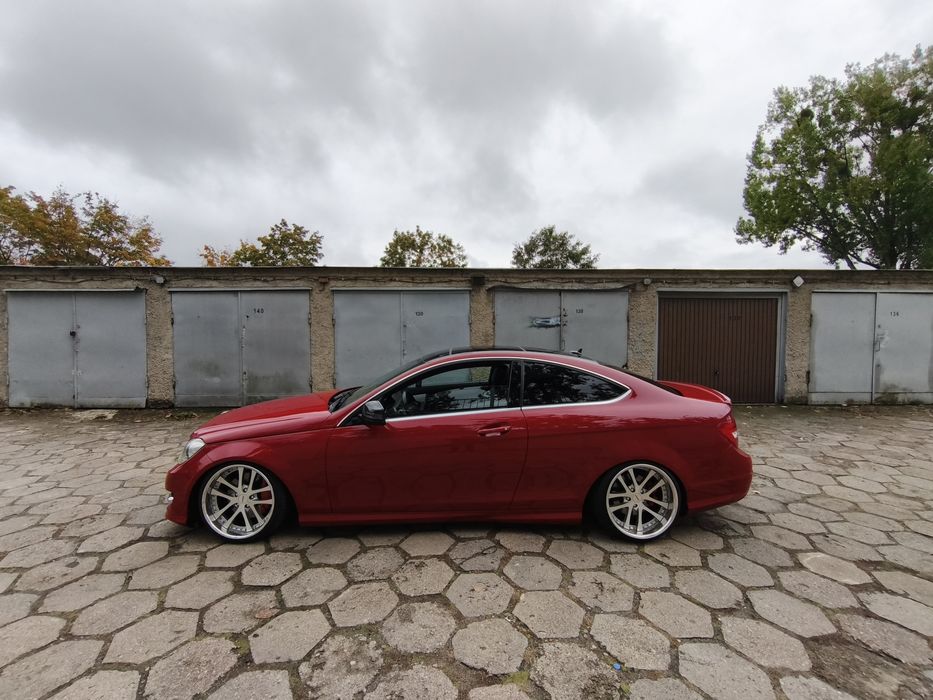 Mercedes w204 c350 coupe/ stance/ AMG / 306km / RWD