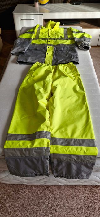 Ubranie robocze ocieplane. Odblaskowe.